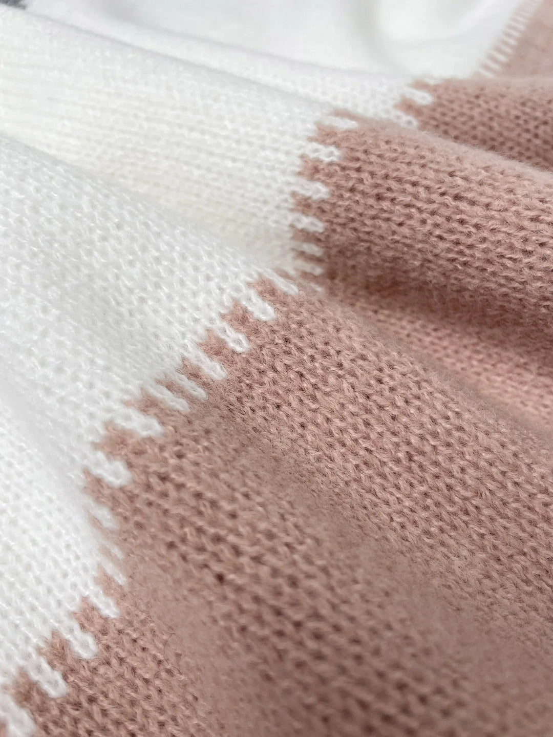 Jade - Comfortable Modern Jumper